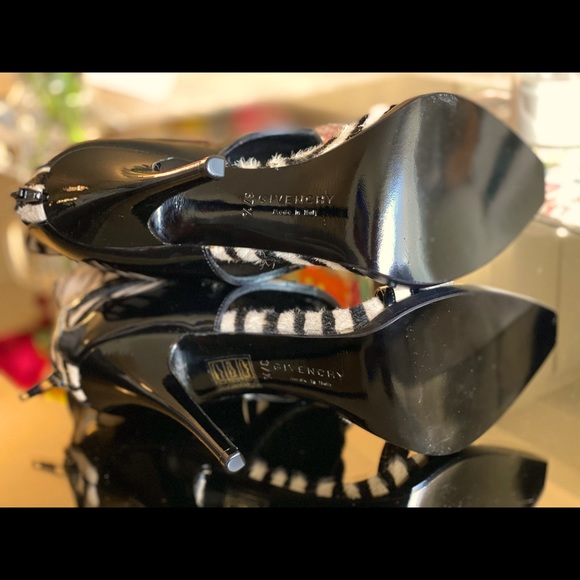 Givenchy AUTHENTIC RARE runway high heels! NEVER WORN! - Picture 5 of 7